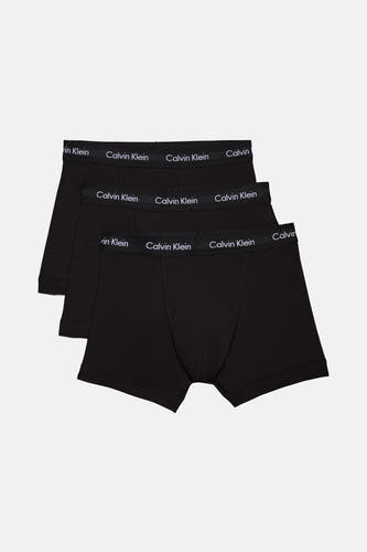 Short de boxers Calvin Calvin Klein,, of a man with man muscular upper body.