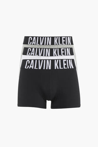 Sous-vêtements multicolores de Calvin Klein, empilés et avec une bande élastique à logo.
