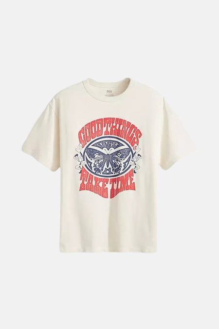 T-shirt à manches courtes écru de Levi's® avec imprimé papillon rouge et bleu et texte, vue de face