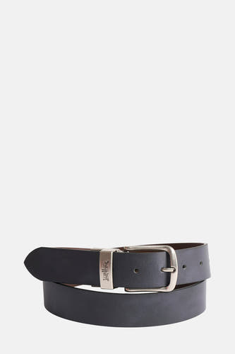 Ceinture noire de Levi's® Accessories, avec boucle argentée.