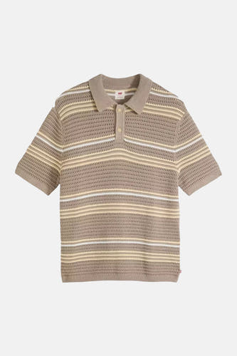 Polo beige Levi's® avec un tricot ajouré et des rayures horizontales crème et blanc.