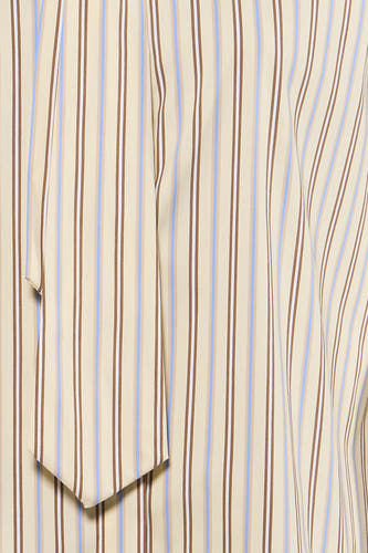 Chemise jaune à rayures de Terra di Siena, à manches longues et à pli décoratif.