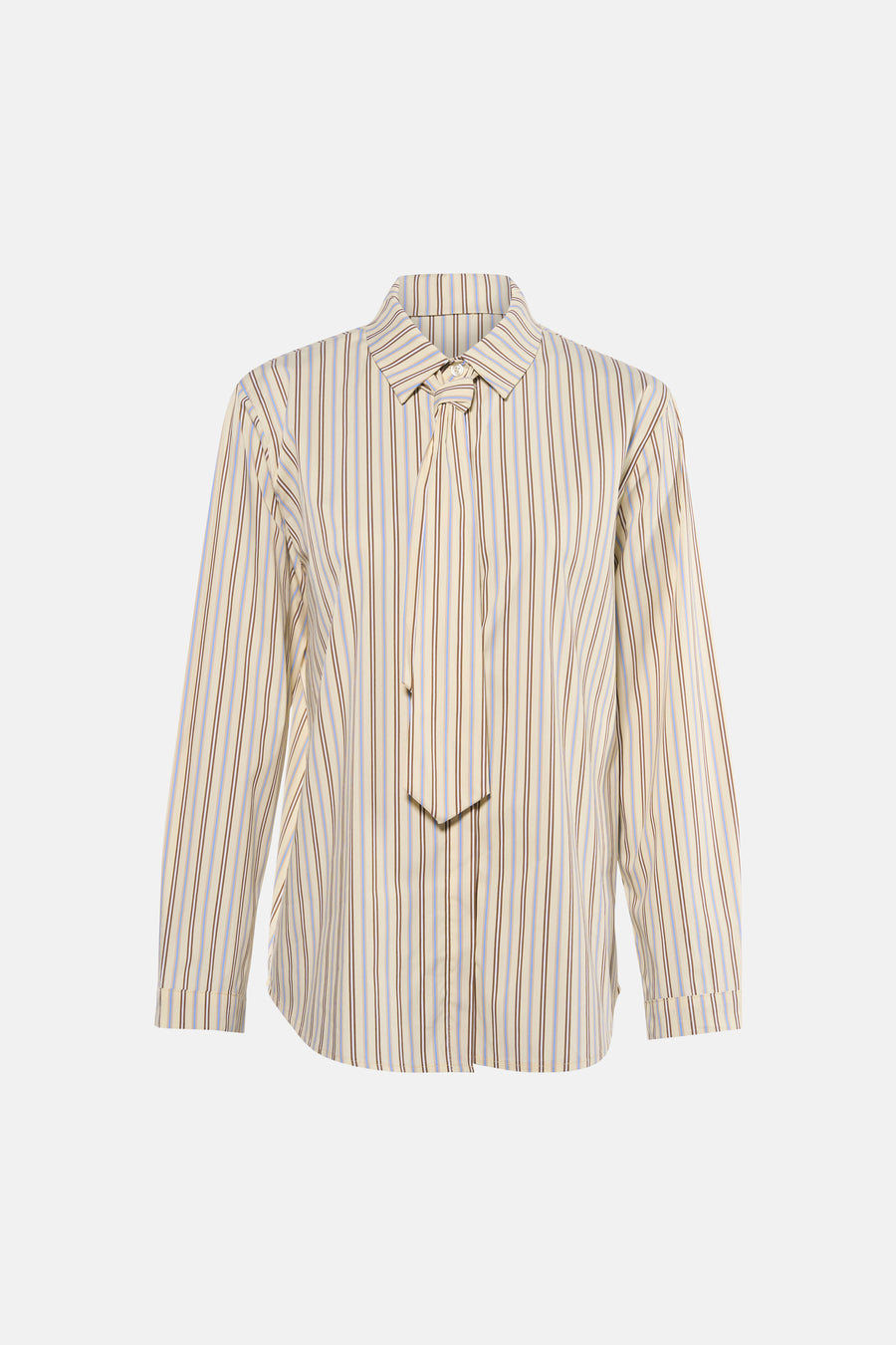Chemise jaune à rayures de Terra di Siena, à manches longues et avec un détail de bouton à l'encolure, portée avec un legging noir et des talons.