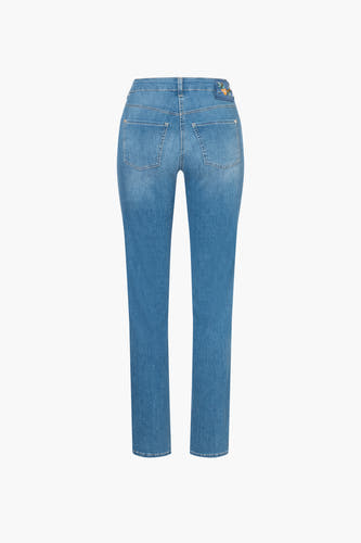 Jean droit bleu clair de MAC, avec un style classique cinq poches et une légère usure.