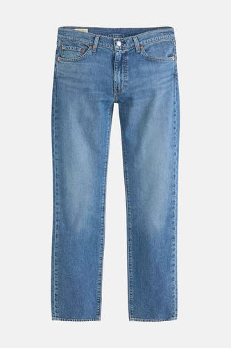 Jean slim fit en denim bleu de Levi's®, avec des surélés classiques et une jambe droite.