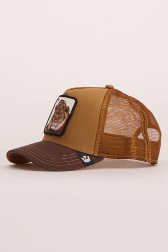 Casquette marron Goorin, avec une visière marron foncé et une image de lion sur le devant.