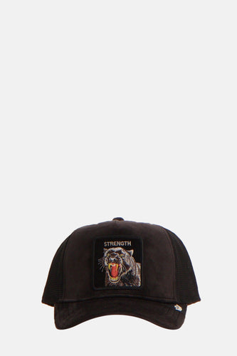 Zwarte pet met tijgerpatch en "STRENGTH" tekst.