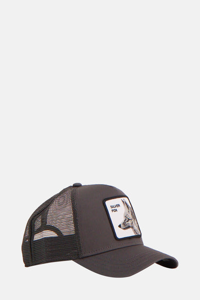 Chapeau gris de Goorin Bros., avec un dos en mesh et un blason "Silver Fox".