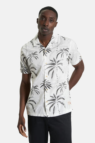 Chemise blanche à manches courtes de BEN SHERMAN, avec un motif de palmiers noirs.