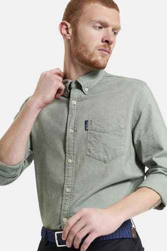 Chemise à manches longues pour homme de Ben Sherman, avec poche poitrine et fermeture à boutons.