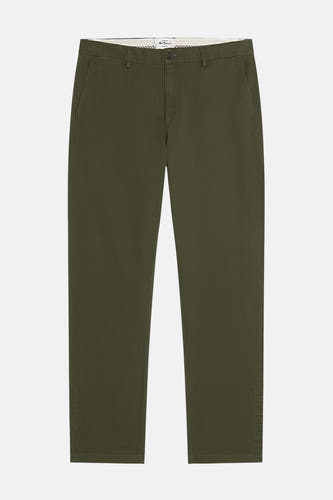 Chino vert de Ben Sherman, avec des poches et une couleur unie.