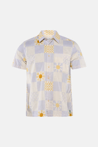 Chemise à manches courtes bleu clair, crème et jaune de BEN SHERMAN avec motif à damier, motifs de soleil et une petite étiquette verte.