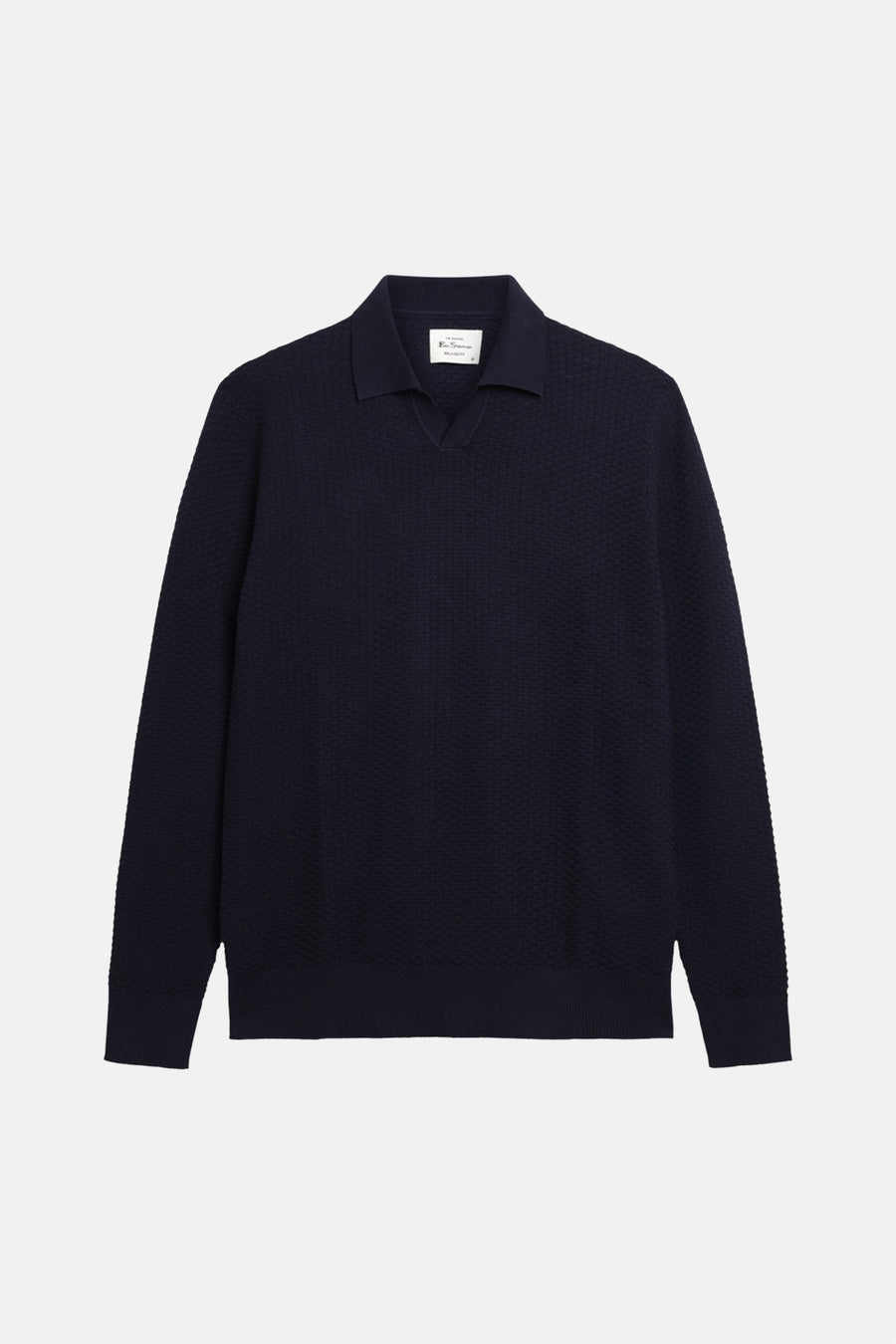 Pull bleu à manches longues de Ben Sherman avec un motif texturé subtil.