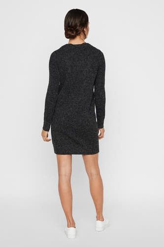 Robe noire avec des manches longues de Vero Moda, vue de derrière avec des simples simples blanches.