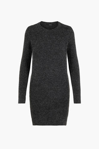 Robe noire à manches longues de VERO MODA avec une texture tricotée fine.