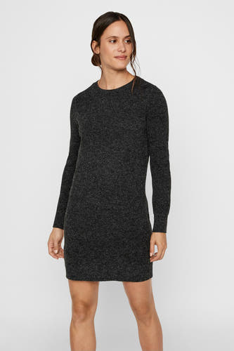 Robe noire à longues manches de VERO MODA, tissu lisse avec une fine texture.