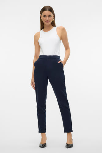 Pantalon de costume bleu VERO MODA®, avec poches et revers relevés.