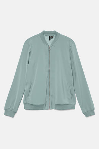 Veste verte de VERO MODA avec longues manches, fermeture éclair et bordures côtelées.