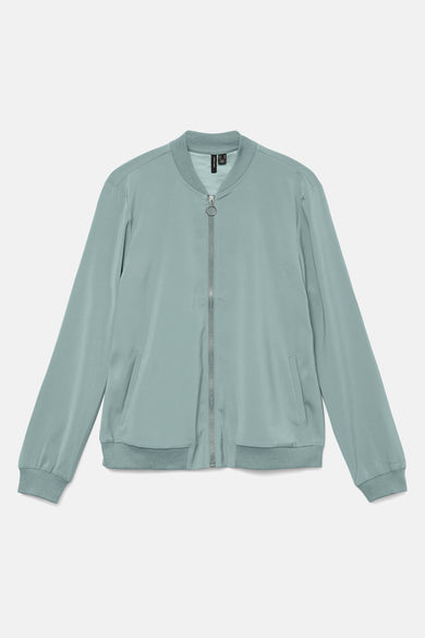 Veste verte de VERO MODA avec longues manches, fermeture éclair et bordures côtelées.