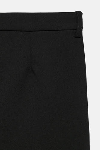 Pantalon de costume noir VERO MODA®, détail de la ceinture.