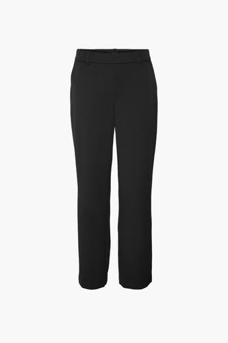 Pantalon noir de VERO MODA, uni et élégant, sur un fond blanc.
