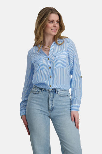 Chemise bleue rayée avec longues manches de VERO MODA, avec poche poitrine et etmbre doré.