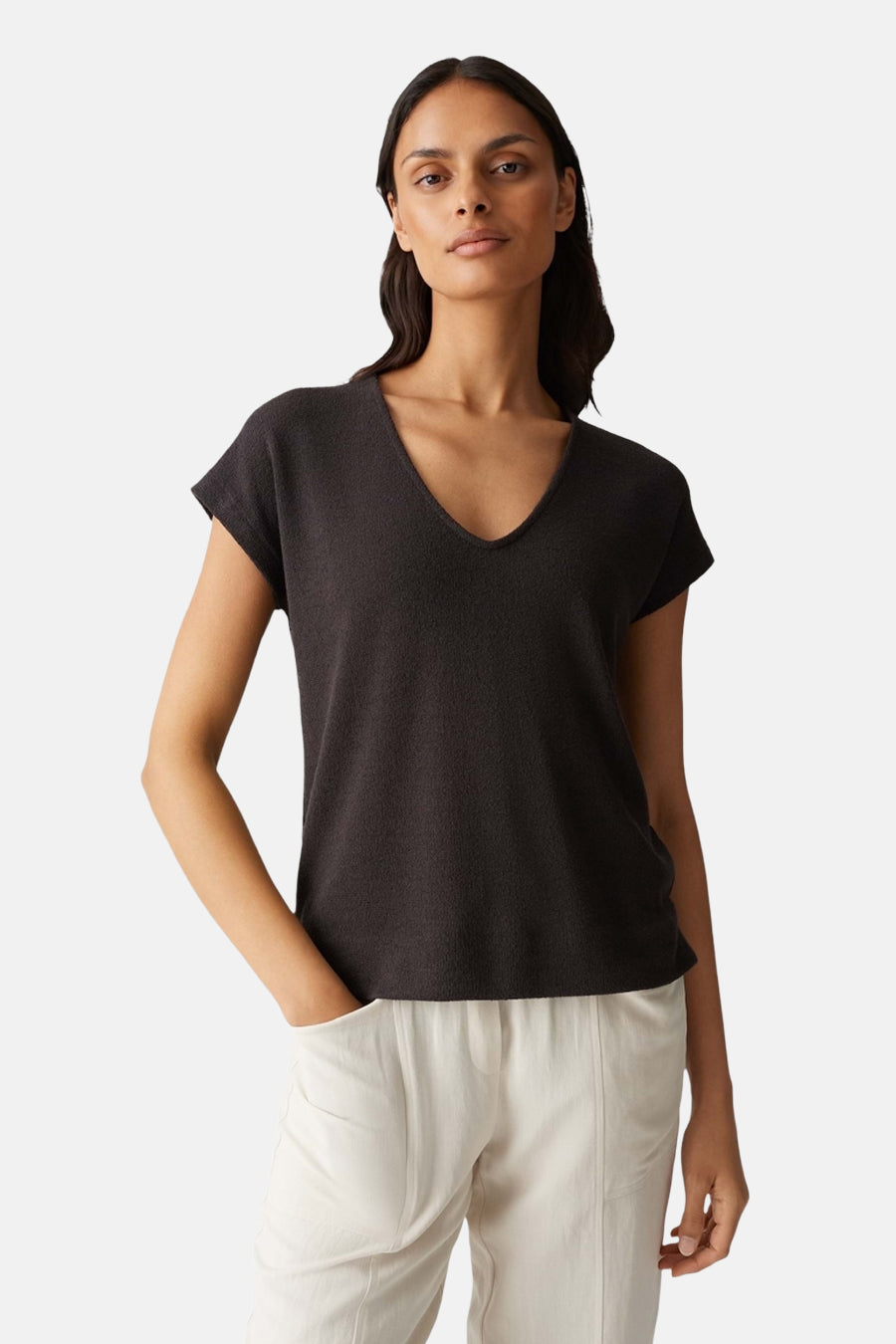 Bruine korte mouwen t-shirt van OPUS met V-hals, lichte textuur, gedragen met witte broek, front view