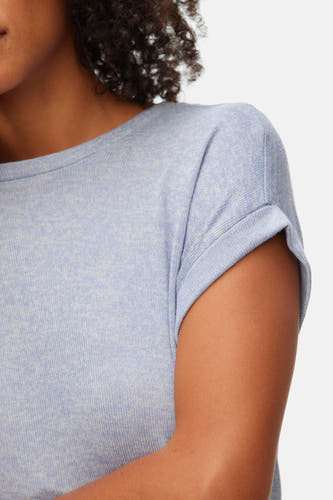 T-shirt bleu à manches courtes de VERO MODA®, avec des manches retroussées et une fine texture.