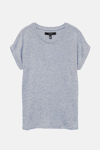 T-shirt bleu à manches courtes de VERO MODA, avec des manches retroussées et une subtile texture melange.
