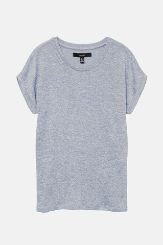 Blauw T-shirt met korte mouwen van VERO MODA, met omgeslagen mouwen en een subtiele melange textuur.
