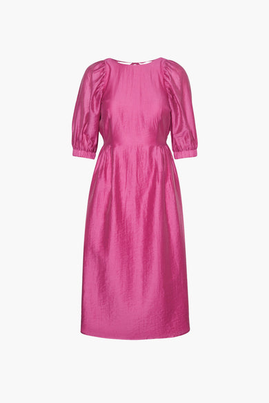 Robe rose de VERO MODA® avec des manches courtes et une enverture dans le dos avec un détail rayé.