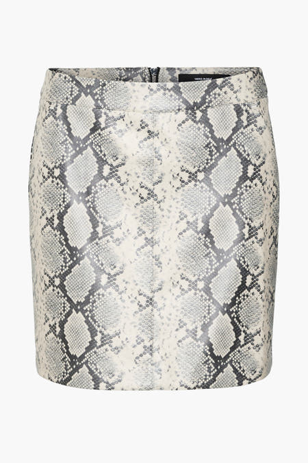 Short skirt in multicolor from VERO MODA, with snake print and back zip closure.