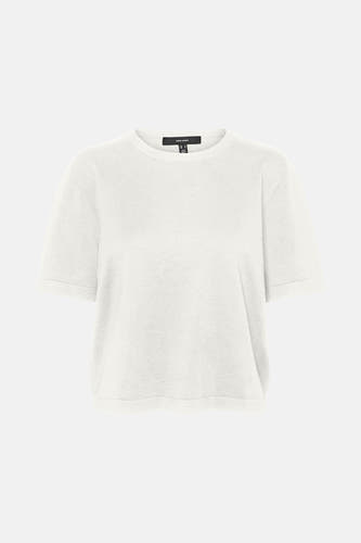 Pull blanc à col rond de VERO MODA, à manches courtes et à fine structure en maille.