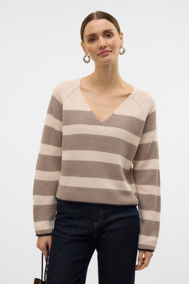 VMFABULOUS LS V-NECK SHORT PULLOVER BOO