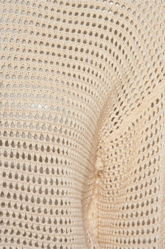 Ecru trui met ronde hals van Vero Moda, met een opengebreide textuur.
