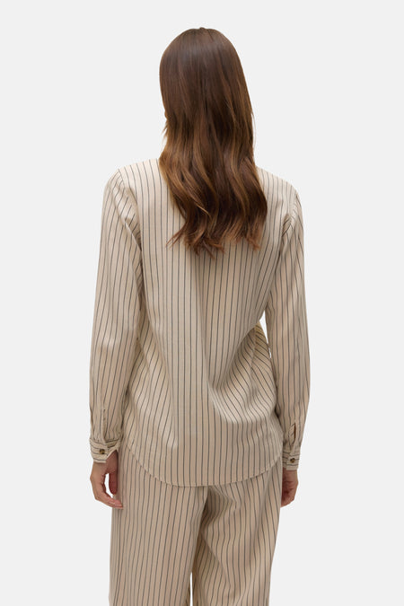 VMMYMILO L/S V-NECK SHIRT WVN GA