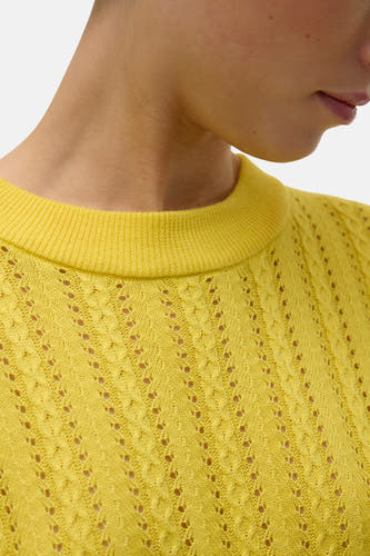 Sweat-shirt à col rond de VERO MODA, avec un motif tricoté ouvert et des bordures en côtes fines.