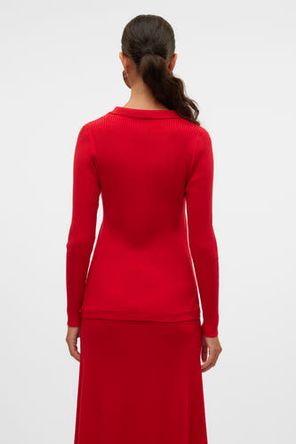 Pull V enals rouge de de deEROEROERO avec avec long long et une texture texture texture texture texture, vue.