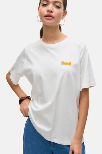 T-shirt blanc de VERO MODA, avec des manches courtes et une impression "Soleil" jaune.