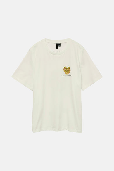 T-shirt blanc à manches courtes de VERO MODA, avec une image d'un artichaut et le texte "Un cœur comme un artichaut".