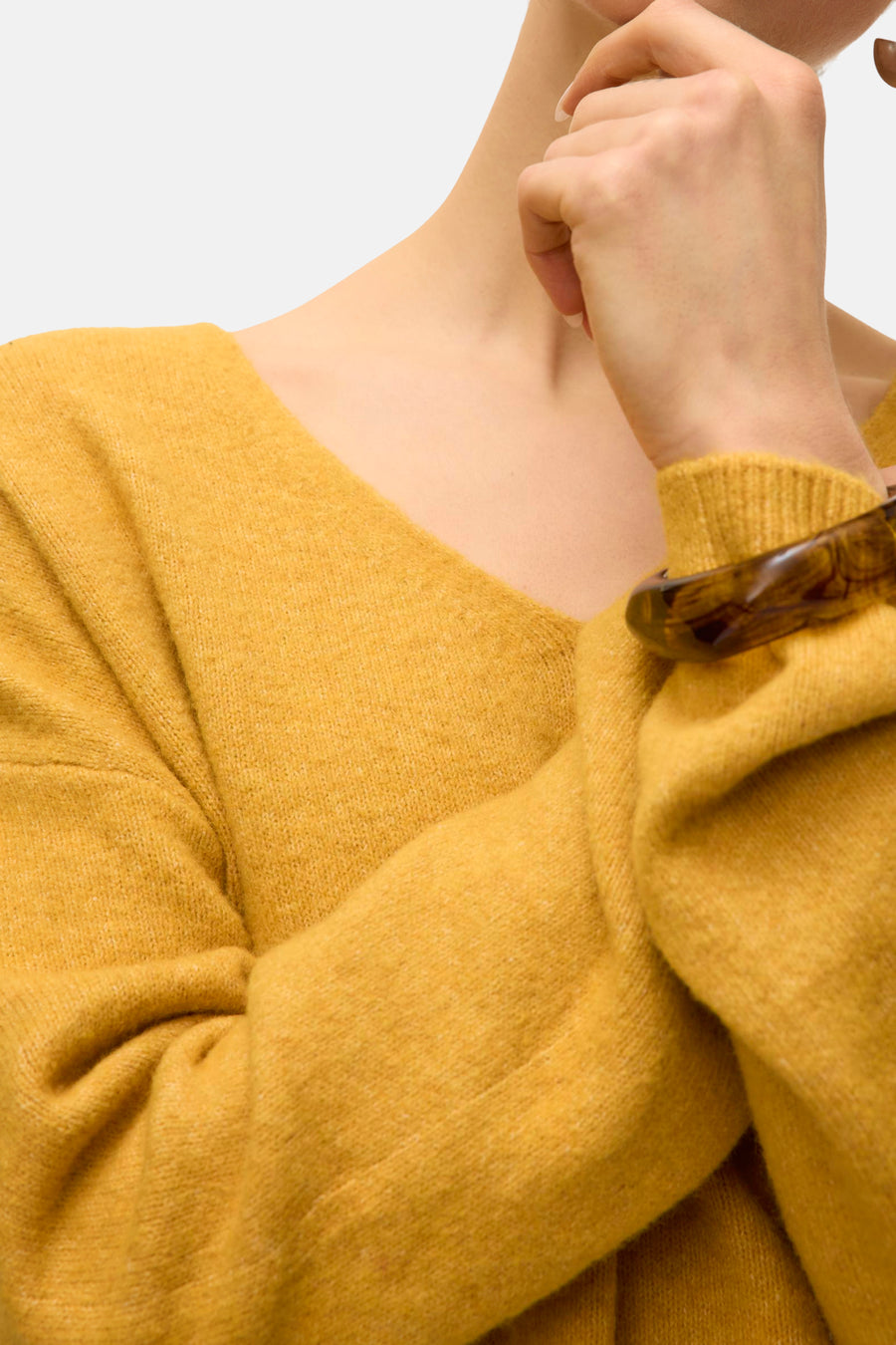 Pull à col en V - jaune - VERO MODA® - 4