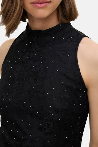 Robe sans manches noire de Vero Moda, avec une texture sur les bords et des petites taches argentées subtiles.