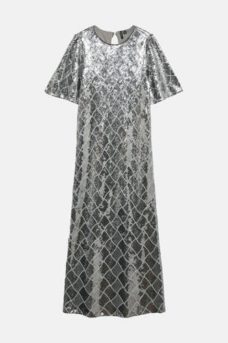Robe d'argent avec des manches courtes de Vero Moda, avec un motif de feuilles frappant.