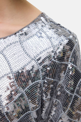 Blouse en argent avec des manches courtes de VERO MODA, avec un motif carré de strass.
