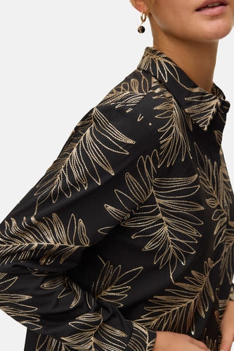 Noir, chemise à longues manches de VERO MODA® avec imprimé botanique doré et col.