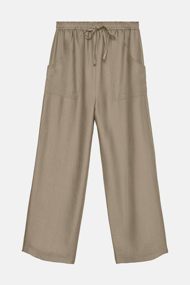 Pantalon argenté de VERO MODA, avec poches et tissu structuré, sur un fond blanc.