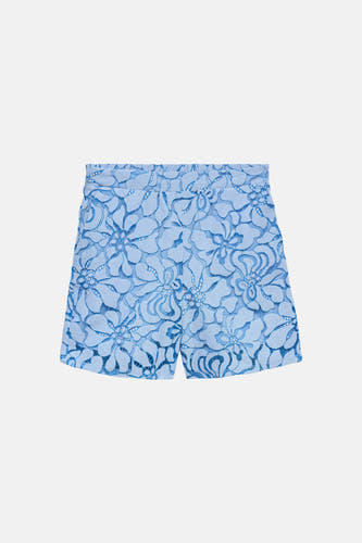 Short bleu VERO MODA® avec un motif de dentelle fleuri.