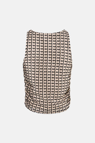Multicolor mouwloze top van VERO MODA® met zwart-wit geometrisch patroon en ruches aan de zijkanten, front view