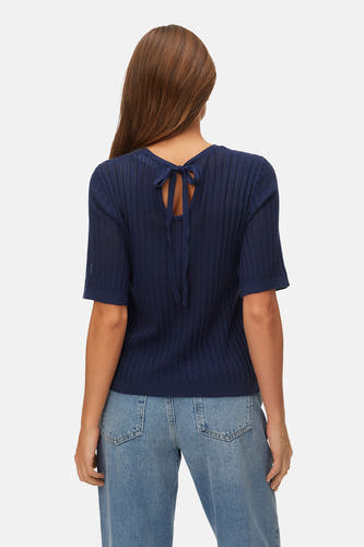 Blauwe trui met ronde hals van VERO MODA, met strikdetail op de rug en korte mouwen.