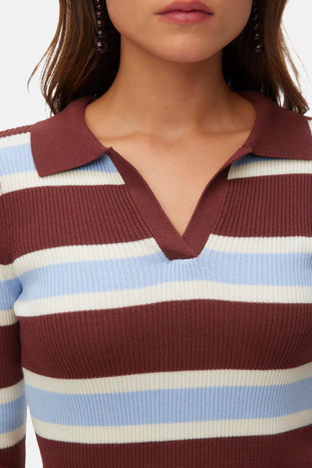 Pull multicolore à col en V de Vero Moda, avec un motif rayé et des manches longues.